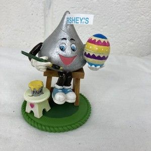 New Hershey's Chocolate World Easter Figurine Kisses Pain Easter Egg 2005 Easter